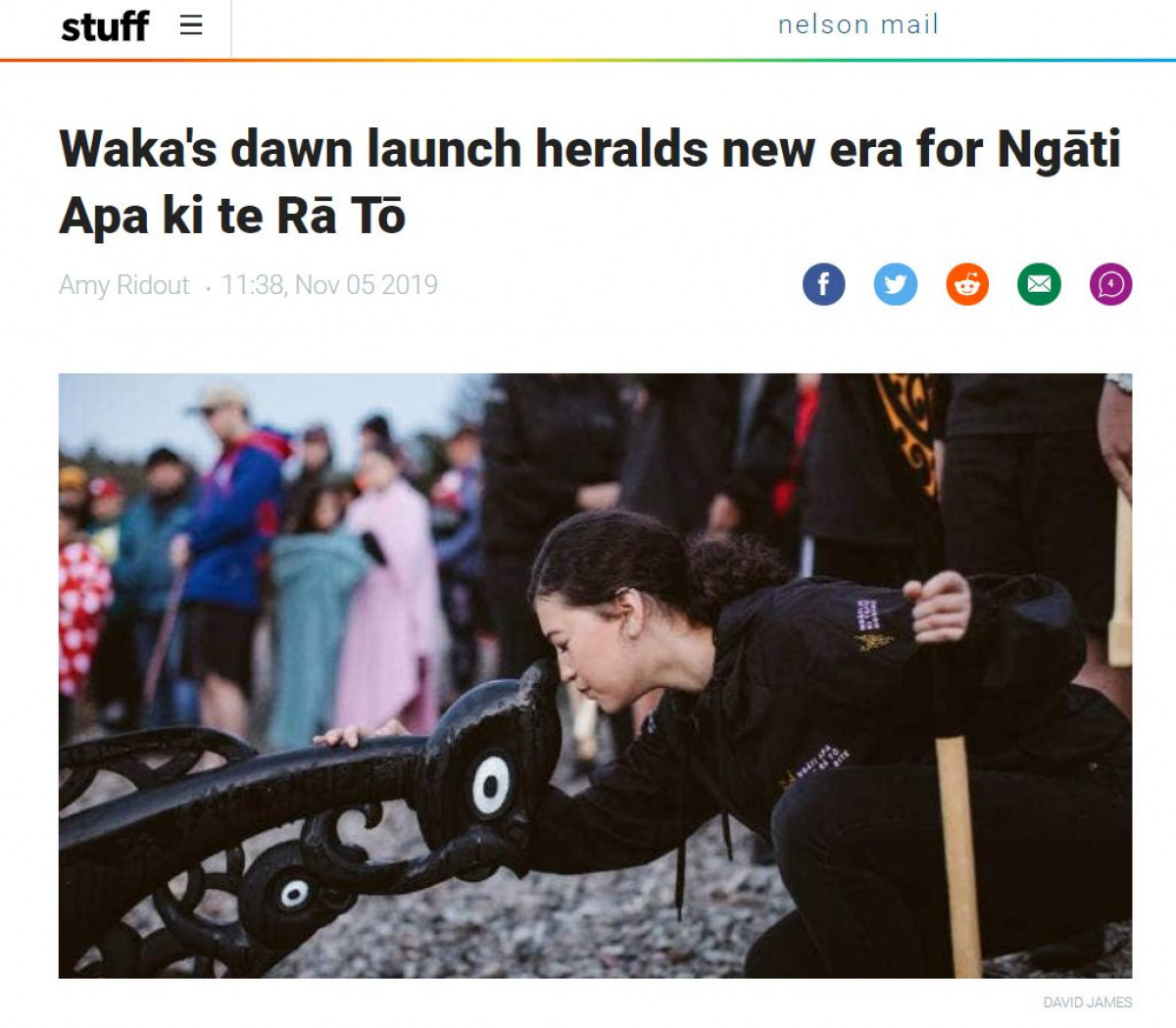 Waka's dawn launch heralds new era for Ngāti Apa ki te Rā Tō